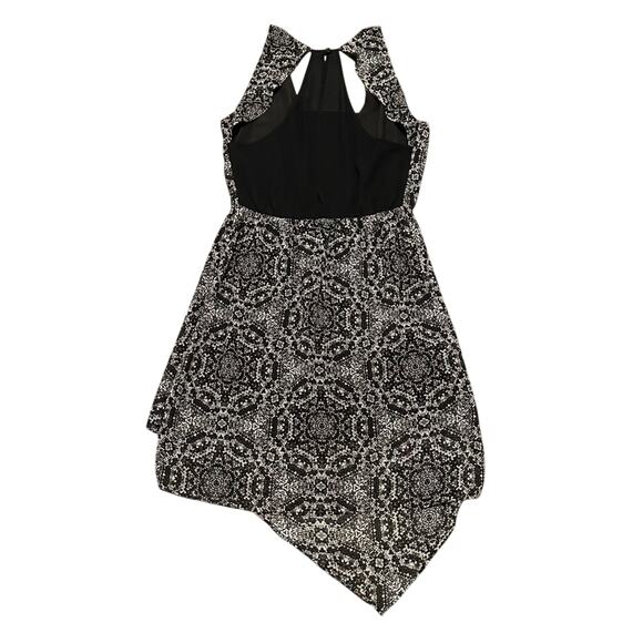 BCBGeneration Elegant Black and White Patterned Dress, Size SM, Dinner Cocktail - Picture 6 of 13